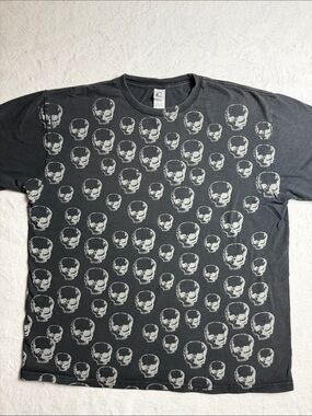 Black Short-Sleeve Skull Pattern Tee